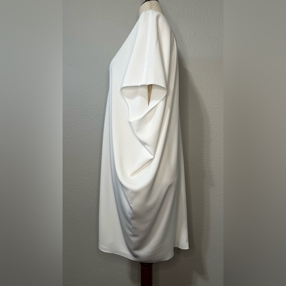 Hatch V Neck Tunic Dress White O/S - Picture 3 of 8